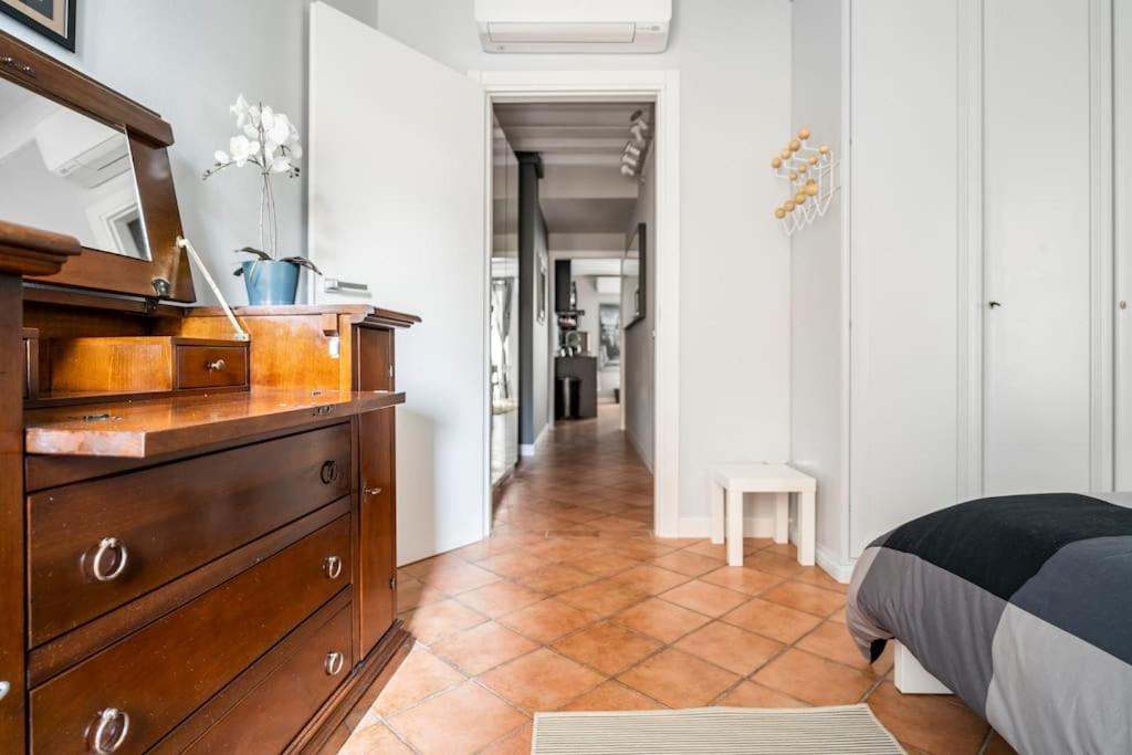 L'Atelier Del Centro: Tra Design, Storia E Fascino Apartment Brescia Exterior photo