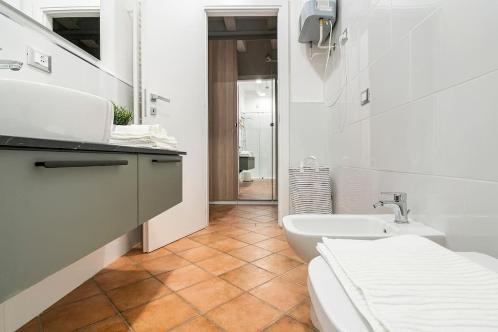 L'Atelier Del Centro: Tra Design, Storia E Fascino Apartment Brescia Exterior photo